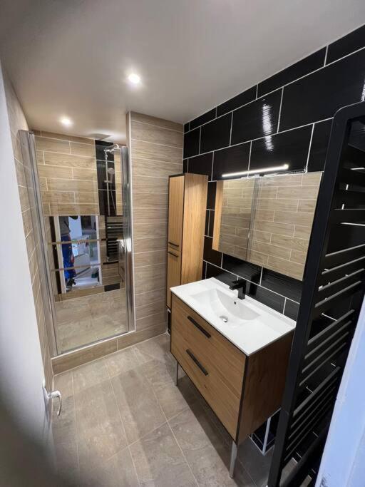 Appartement Style Chalet Standing 2 A 6 Personnes La Bourboule Exterior foto